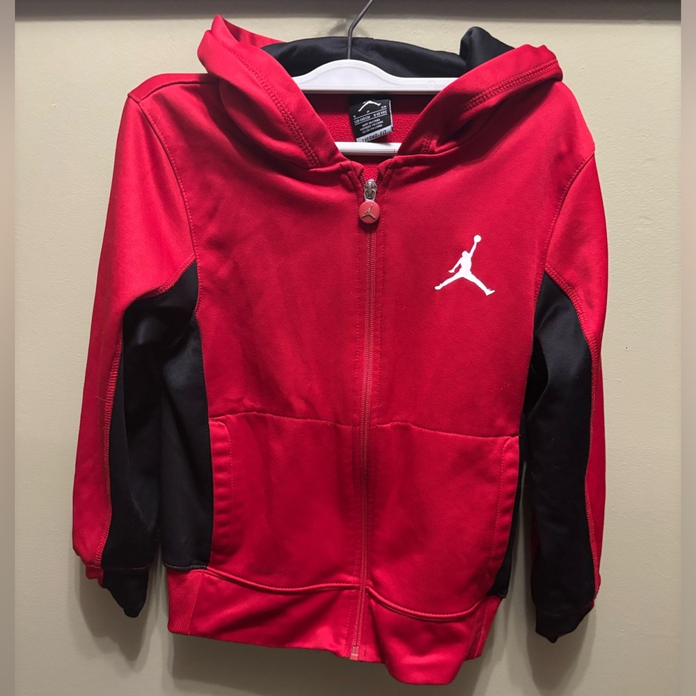 Kids Red and Black Michael Jordan hoodie, boys small 8-10